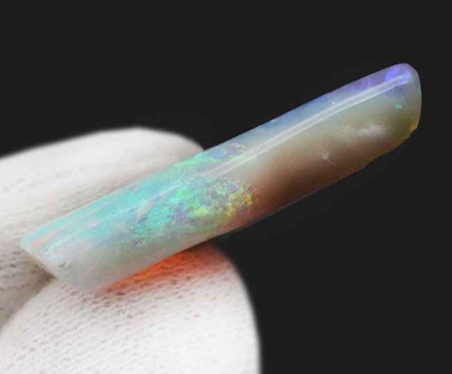 瑞々しいカンテラオパール