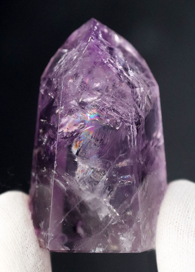 氷のような味わいを持つ、紫の水晶、宝石としても名高いアメシスト（Amethyst）の原石（その1）