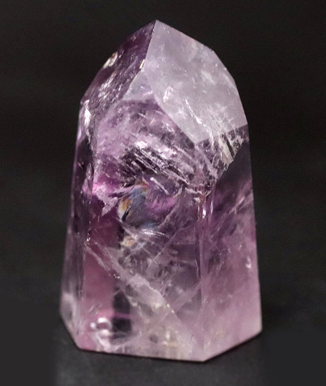 氷のような味わいを持つ、紫の水晶、宝石としても名高いアメシスト(Amethyst)の原石(その5)