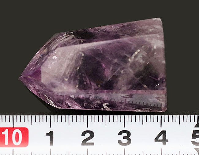 氷のような味わいを持つ、紫の水晶、宝石としても名高いアメシスト（Amethyst）の原石（その6）