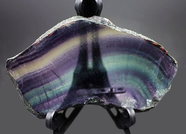 人気!色合いの異なる複数の層から成る鉱物、レインボーフローライト(fluorite)の上質標本(その4)