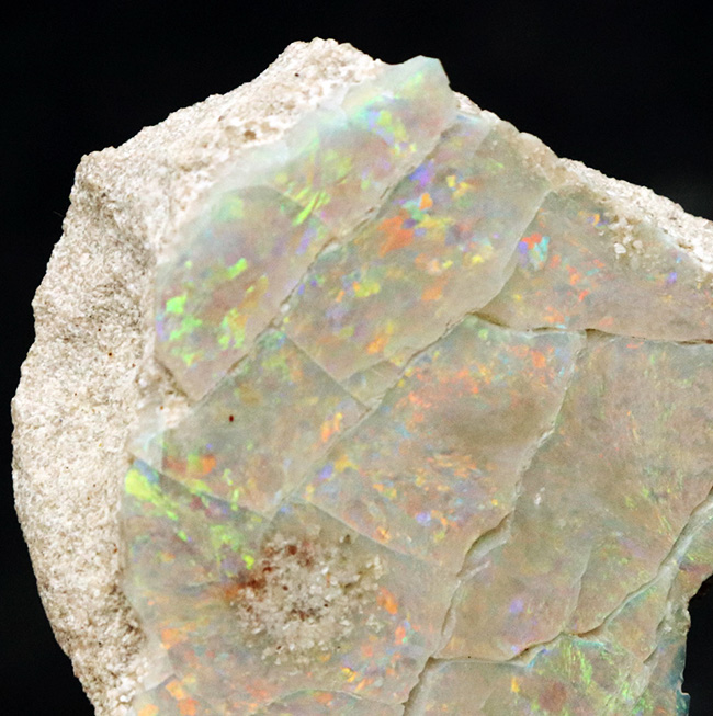 ブランド産地、オーストラリア・ミンタビーで発掘された天然オパールの原石(Opal)(その1)