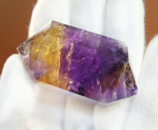 最高の天然のアメトリン(Ametrine)が登場。この紫と黄の濃さ、鮮やかさを御覧ください。(その3)
