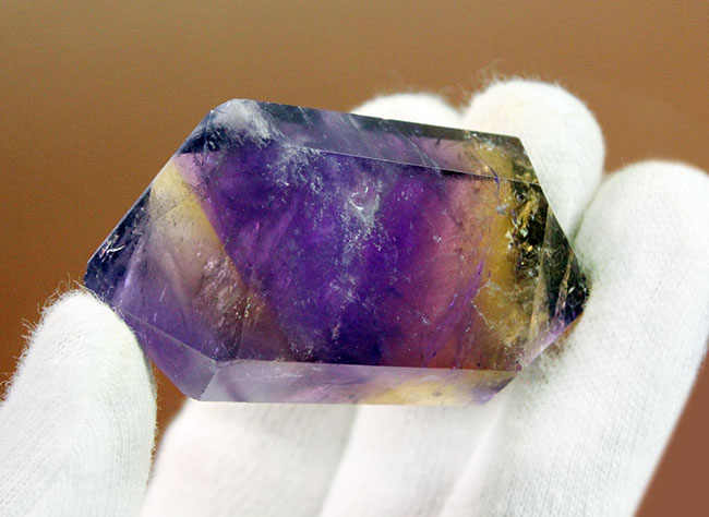 最高の天然のアメトリン（Ametrine）が登場。この紫と黄の濃さ
