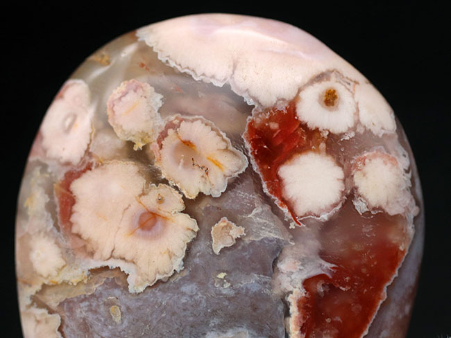 桜の花びらのような模様が可愛いらしいピンクメノウ(Agate)(その3)