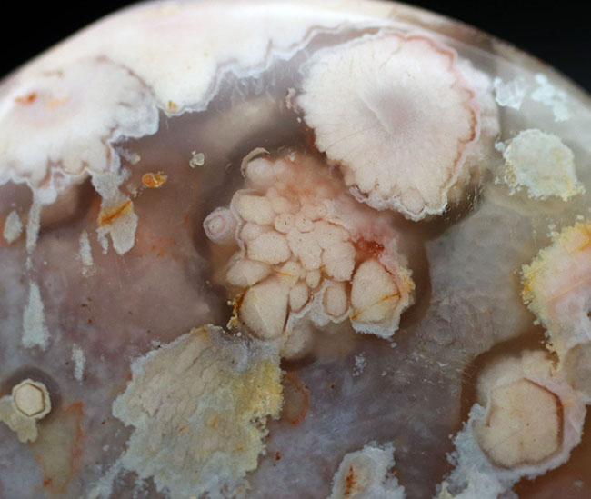桜の花びらのような模様が可愛いらしいピンクメノウ(Agate)(その6)