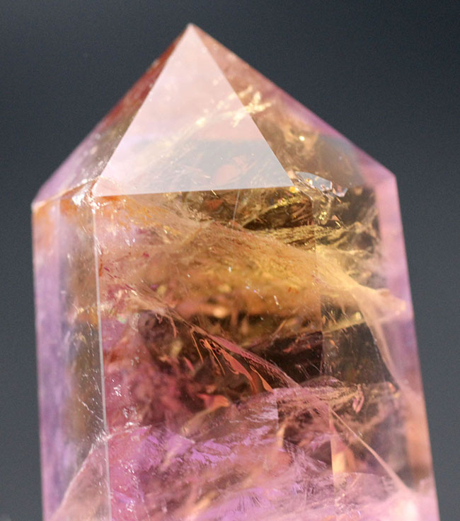 シトリンとアメシストが半々含まれた、アメトリン(Ametrine)の上質標本!希少なボリビア産の天然標本。(その7)