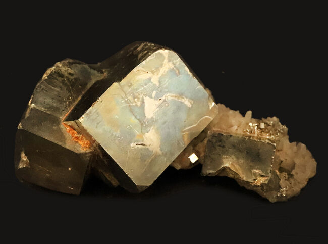 母岩付き・8.4cm幅 ペルー産黄鉄鉱（Pyrite）｜大型キューブ結晶が際立つ自然結晶標本（その1）