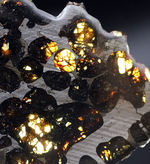 極めて上質、ナイスピース！２０１６年に発見された、新しいケニヤ産パラサイト隕石（本体防錆処理済み）
