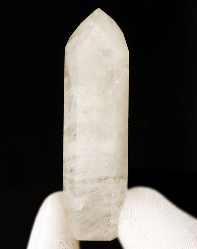 雲のような味わいが魅力的な、乳白色の水晶、その名もミルキークォーツ(Milky quartz)(その1)