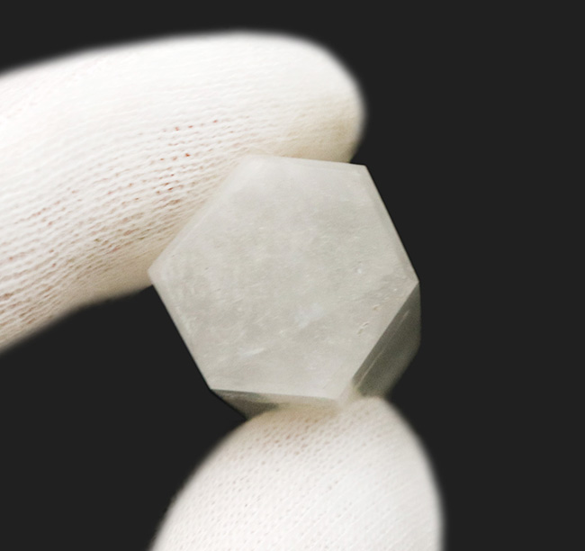 雲のような味わいが魅力的な、乳白色の水晶、その名もミルキークォーツ(Milky quartz)(その5)