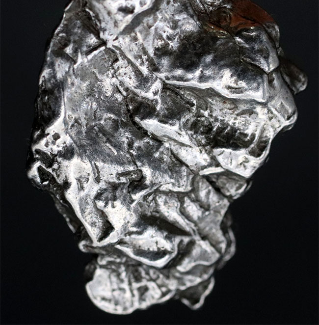 小惑星ベルトより飛来した鉄隕石、カンポ・デル・シエロ（Campo del Cielo）鉄隕石のペンダントトップ。革紐、高級ジュエリーケース付き（その2）