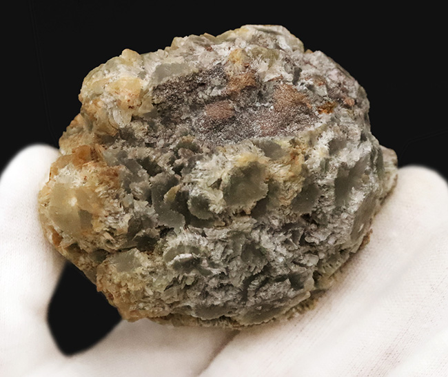 石の上に美しい「花」が咲き乱れた、現存数の限られる、未採掘産地……島根県大田市松城鉱山産アラゴナイト／霰石（Aragonite・あられいし）（その6）