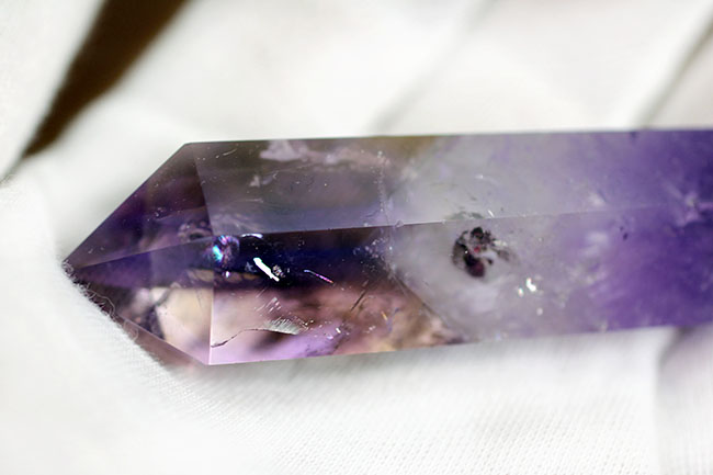 宝石の原石が同居！アメシストとシトリンが同時に見られる、その名もアメトリン（Ametrine）（その4）