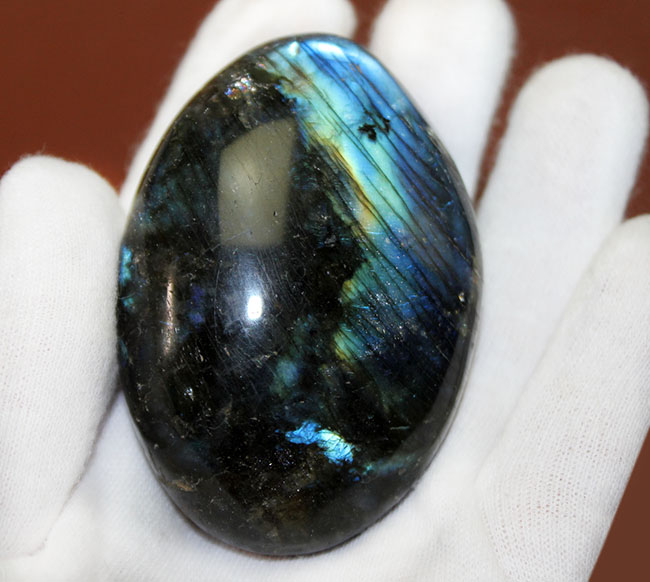 ブルーとシャンパンゴールドを楽しめる典型的な美しいラブラドライト(Labradorite)(その4)