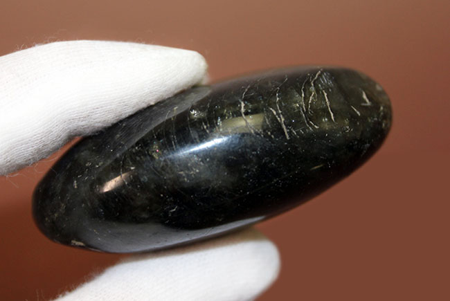 ブルーとシャンパンゴールドを楽しめる典型的な美しいラブラドライト(Labradorite)(その6)