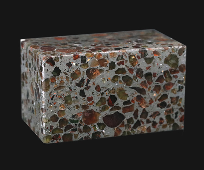 人気！美品！ずっしりと重い、直方体型のケニア産パラサイト隕石（その1）