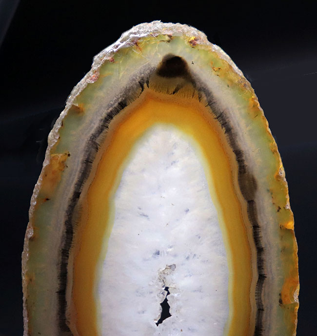 晶洞タイプ!外皮、メノウ、石英結晶、三層を楽しめる、ブラジル産の縞メノウ(Agate)(その3)
