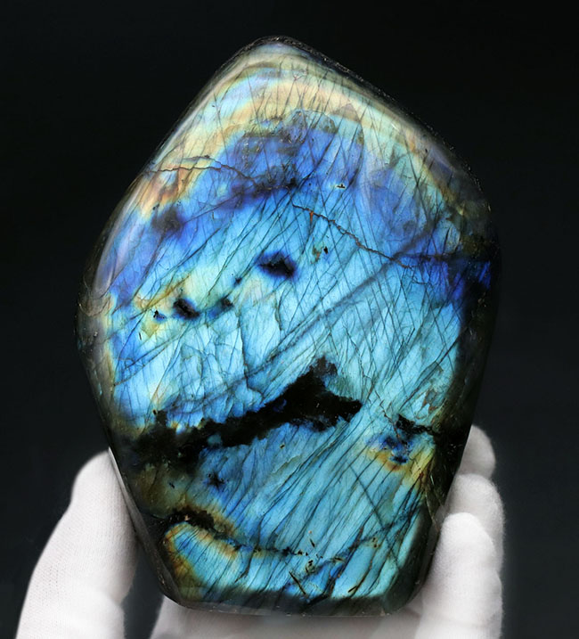 ブルーの濃淡が美しい!1キロを超える重さと大きさ。ハイクラス標本、ラブラドライト(Labradorite)(その2)