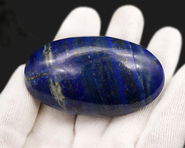 飛行石!?最高品質とされるアフガニスタン産の天然ラピスラズリ(Lapis lazuli)のポリッシュ標本(その4)