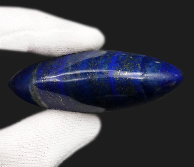飛行石!?最高品質とされるアフガニスタン産の天然ラピスラズリ(Lapis lazuli)のポリッシュ標本(その5)