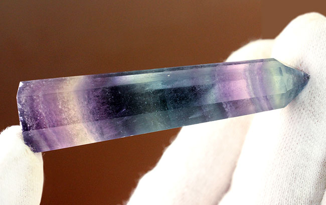 七色に輝くフローライト(fluorite)、人気のレインボーカラーに輝く蛍石。(その2)