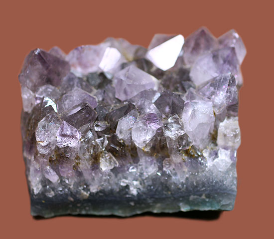 古来より高貴を表す象徴として親しまれてきた鉱物アメシスト(amethyst)（その1）