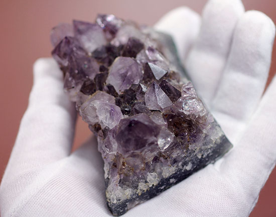 古来より高貴を表す象徴として親しまれてきた鉱物アメシスト(amethyst)(その3)