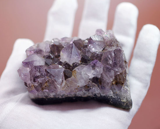 古来より高貴を表す象徴として親しまれてきた鉱物アメシスト(amethyst)(その7)