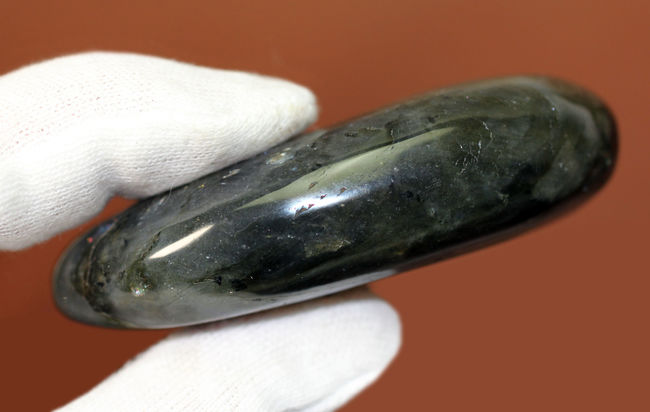 人気鉱物ラブラドライト（Labradorite）のハイクラス標本（その10）