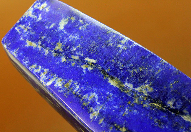 ラピスラズリの青は例えられません。人類最初に装飾品とも言われる半貴石ラピスラズリ、アフガニスタン産。（その5）