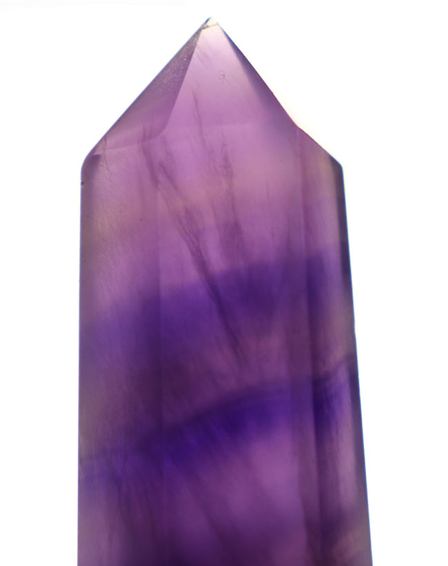 紫の濃淡をお楽しみください！１４５ミリの超ロングサイズ標本！マルチバンドを持つレインボーフローライト（Fluorite・蛍石）（その2）
