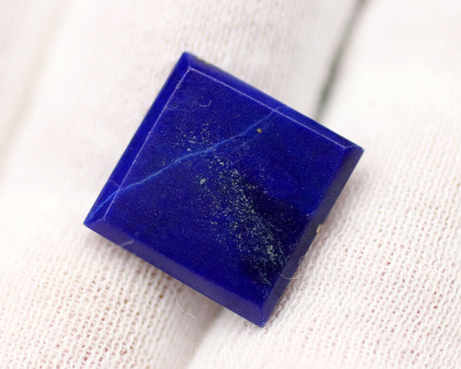 名産地、アフガニスタン産の天然ラピスラズリ(Lapis lazuli)のスライス標本。レクタングルカット(その3)