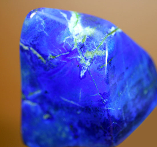 ナイスサイズ！目の覚めるようなブルーで知られる半貴石ラピスラズリの大きい鉱石（その3）