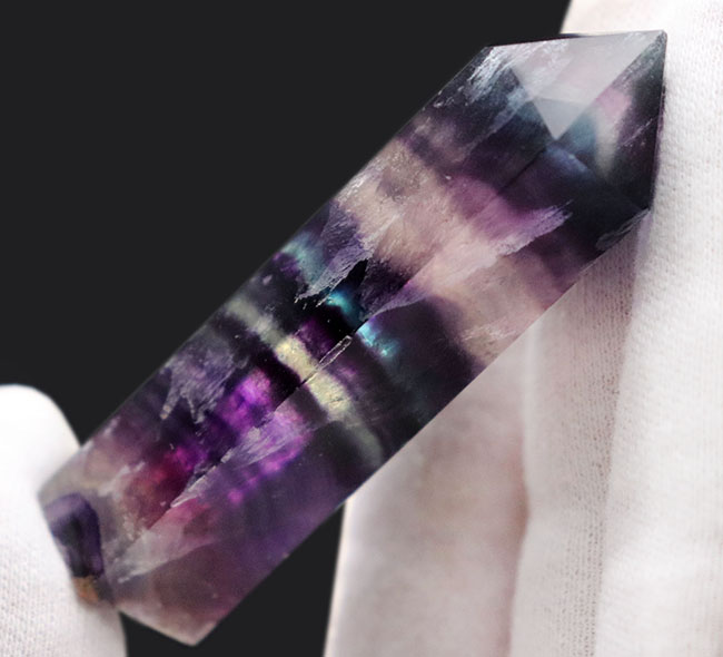 中央に緑色にご注目！多層構造を持つ人気の鉱物、マルチバンドフローライト（Fluorite）（その5）