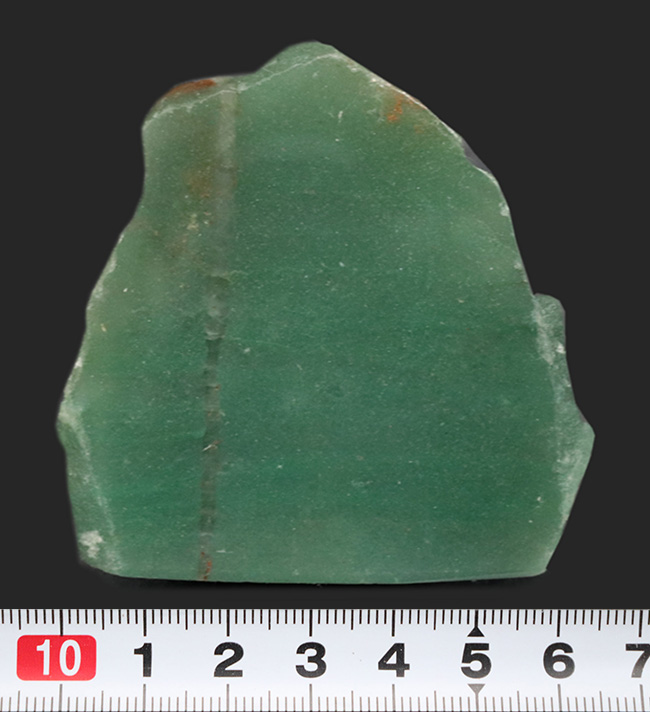 石英のバリエーション、森のような緑を呈する鉱物、アベンチュリンの大結晶（その5）