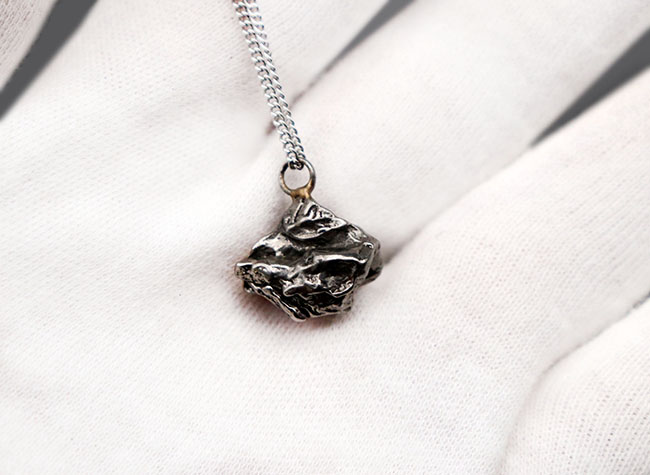 ナイスサイズ！鉄隕石、カンポ・デル・シエロ（Campo del Cielo）鉄