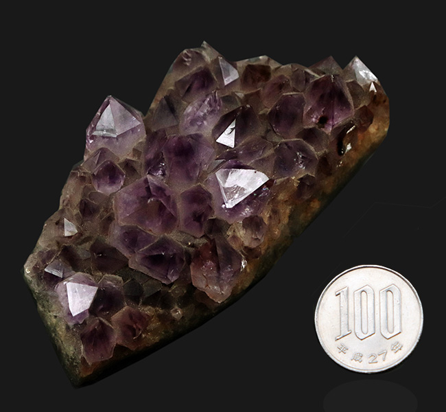 これを身につければ深酔いしない?キラキラと妖艶な輝きを放つ、美しいアメシスト(Amethyst)の天然石(その7)