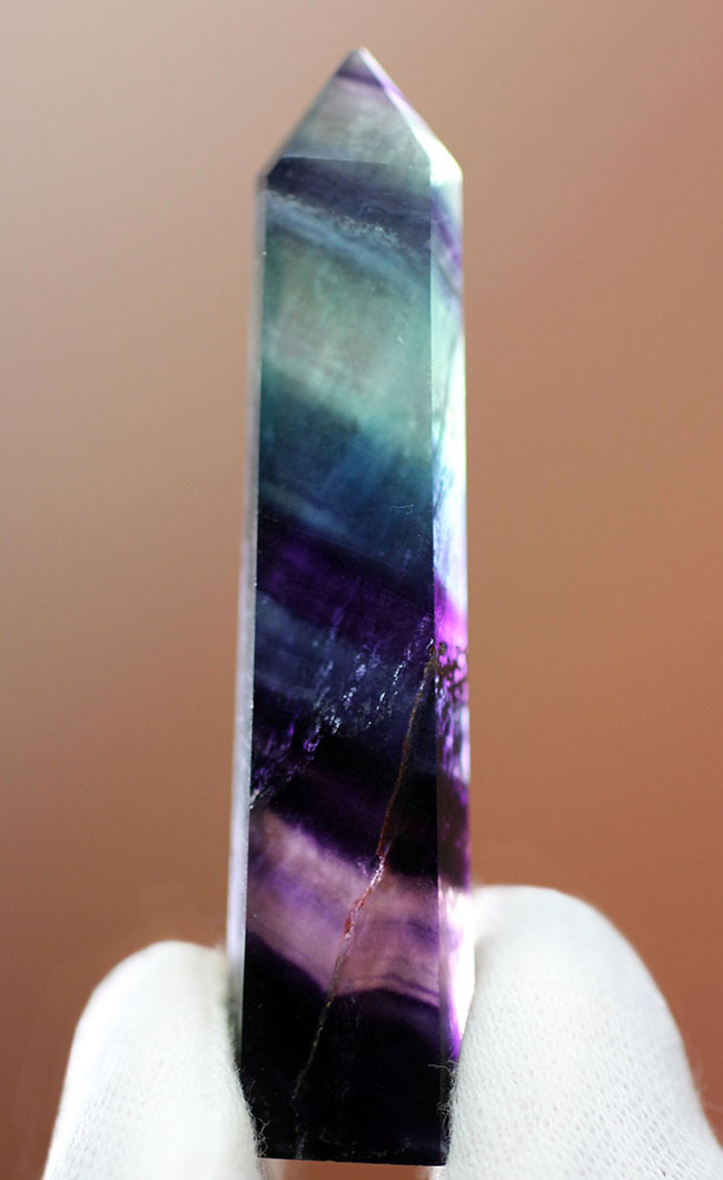 多彩な色を呈する人気鉱物、レインボーフローライト（fluorite）（その7）