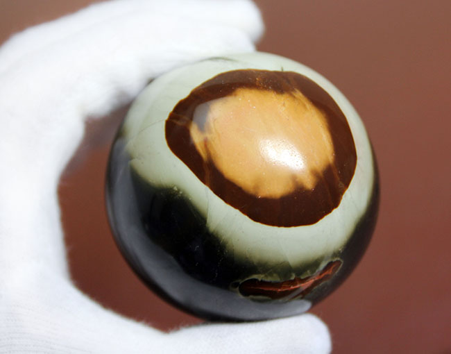 目玉の親父のような、ポリクロームジャスパー(Polychrome Jasper)。天然とは思えない多色彩と面白い模様が特徴。(その6)
