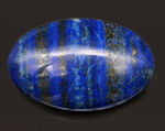 １００％ナチュラル！古代の王侯貴族が愛した、美しきブルーを呈する鉱物、ラピスラズリ（Lapis lazuli）の天然のカボションです。高品位で知られるアフガニスタン産
