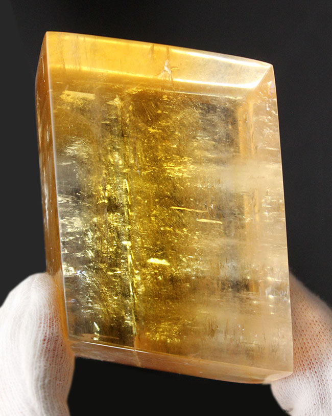 珍しい黄色の方解石の大型標本。通称、ハニーカルサイト(Calcite)(その3)