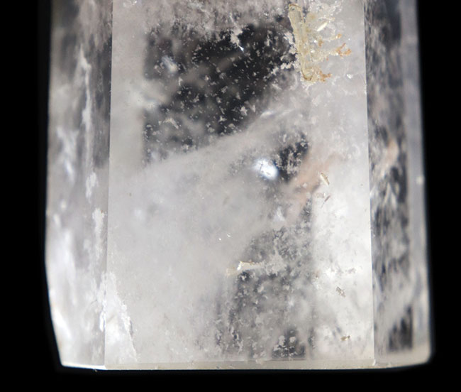 結晶の内部に別の結晶が存在する！３００グラムオーバー！ファントムクォーツ天然結晶の特大標本（その3）