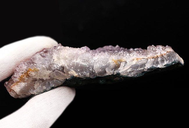 絨毯のごとき結晶成長!古来より王侯貴族に愛されてきたアメシスト(Amethyst)の原石(その6)