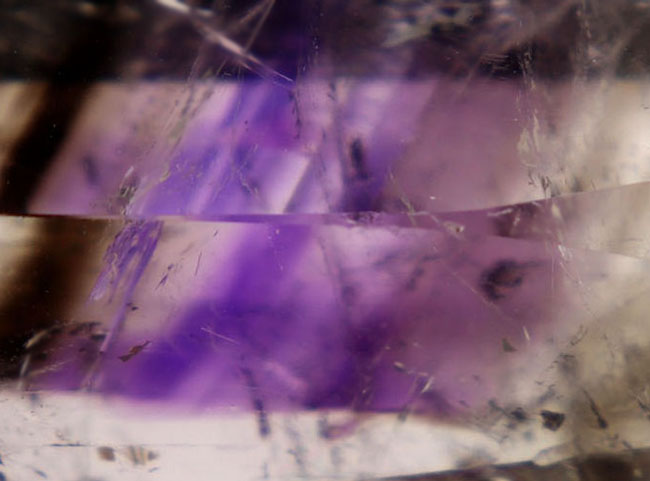 ベリーレア!煙のなかに紫が浮かんでいる、希少なスモーキーアメシスト(amethyst)のダブルポイント標本(その6)