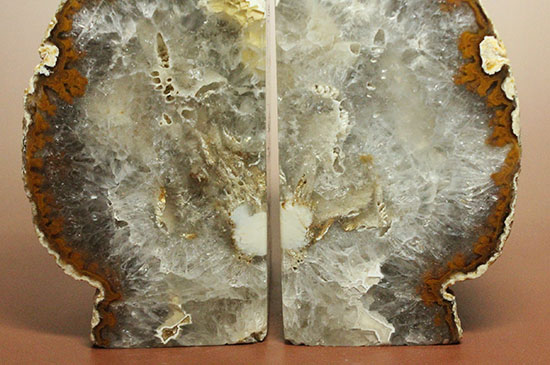 ダイナミックさ、美しさを2面で堪能できます。ゴージャスなインテリアに。メノウ標本(Agate)(その9)