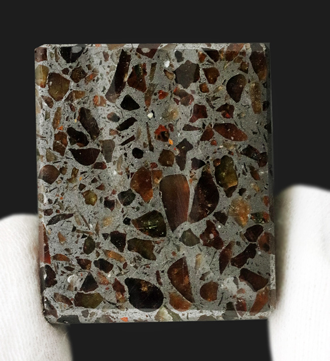 宇宙からの贈り物！贅沢なカッティング、直方体に仕上げられた重量感あふれる立派なパラサイト隕石（その1）