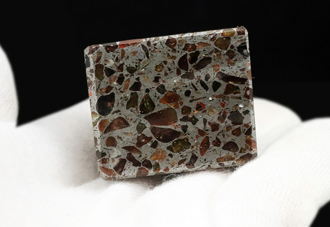 宇宙からの贈り物！贅沢なカッティング、直方体に仕上げられた重量感あふれる立派なパラサイト隕石（その3）