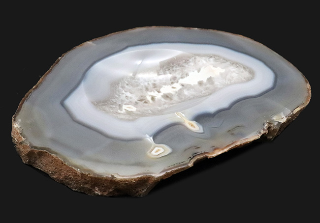 小物入れとしても、スタンドを用いて展示用としても!ブラジル産の縞瑪瑙(Agate)(その5)