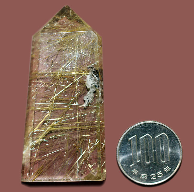 希少マダガスカル産ゴールデンルチルクオーツの天然結晶（その10）